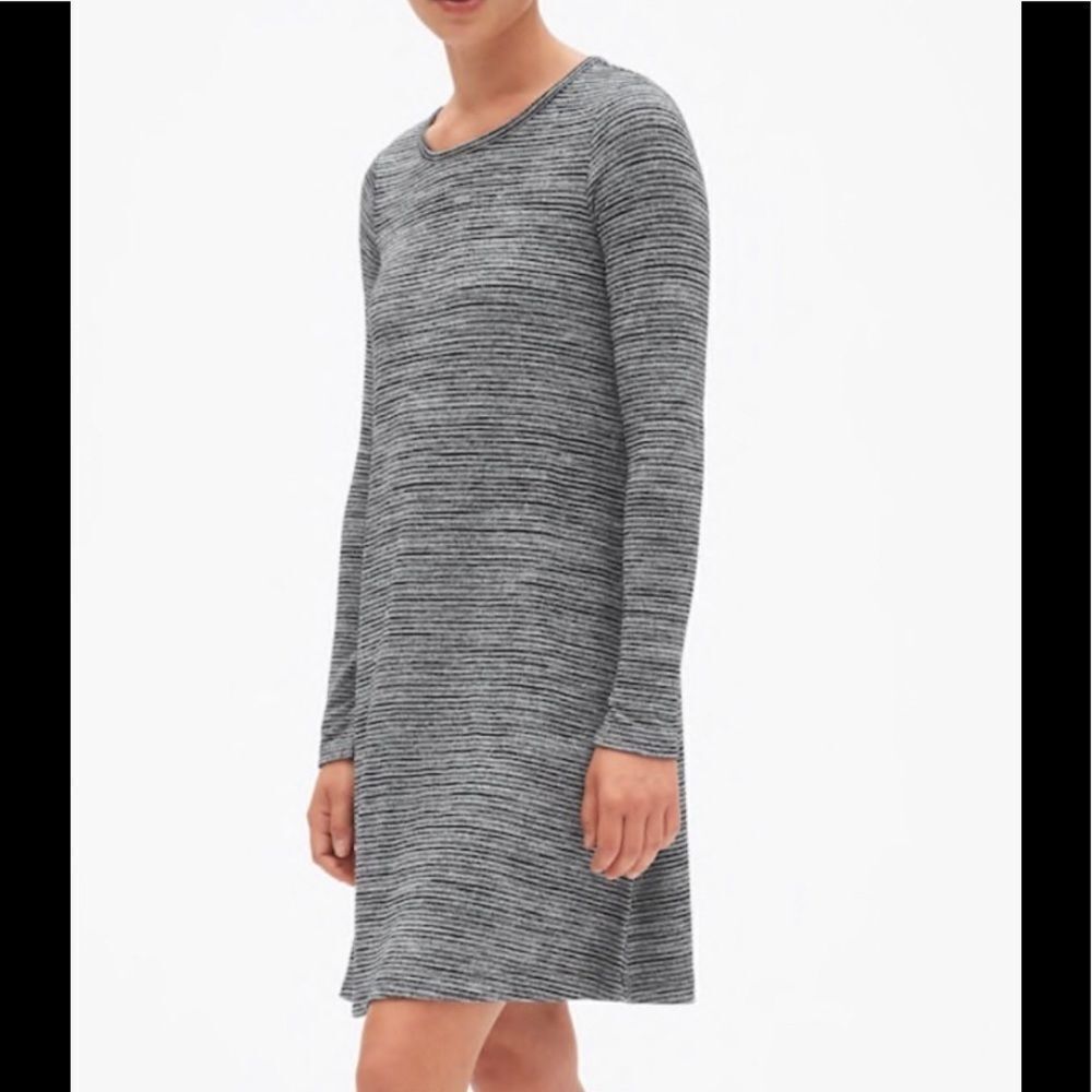 Gap striped long sleeved dress M